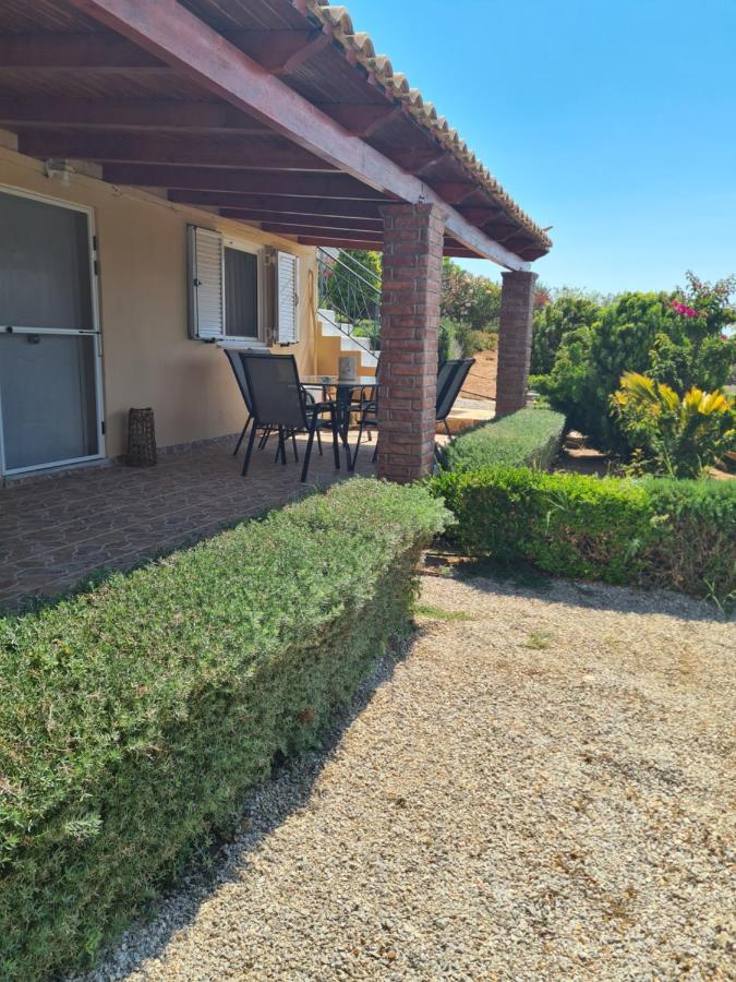Guesthouse Petrothalassa Porto Heli Exterior foto